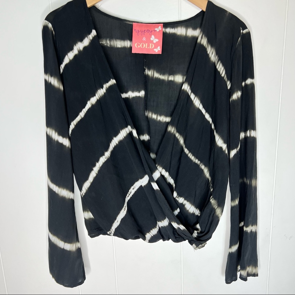 Gypsy & Gold Tie Dye Faux Wrap Front Top Blouse Sz M Black Bell Sleeves